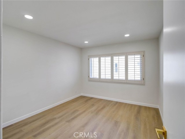 4915 Tyrone, 325 photo 25