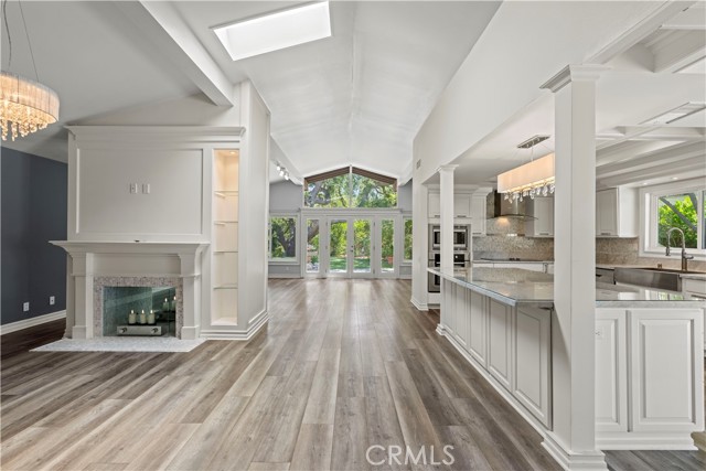 4359 Park Corona, Calabasas CA: https://media.crmls.org/medias/b8accde2-e9bf-4e33-af26-0b767c5c43f6.jpg