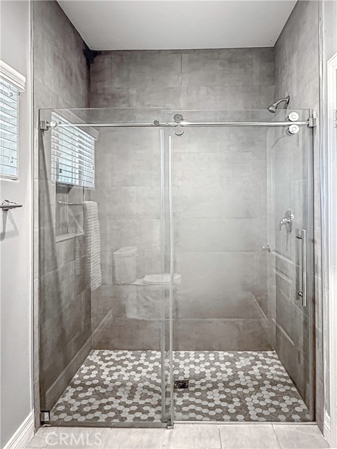 Image 24 of 50 For 449 Skylark  