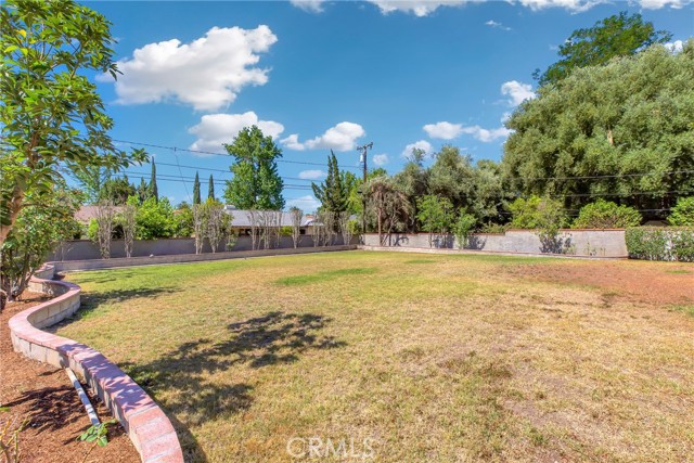 134 E Las Flores Ave, Arcadia CA: https://media.crmls.org/medias/b8ad723e-d383-463b-a420-cdb17e8a75ed.jpg
