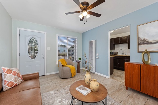 1048 S Record Avenue, East Los Angeles CA: https://media.crmls.org/medias/b8ad7c5d-5cad-46e2-bd5e-f3fe53ac1cf3.jpg