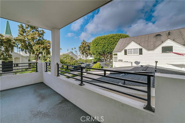 Detail Gallery Image 36 of 67 For 608 Heliotrope, Corona Del Mar,  CA 92625 - 4 Beds | 4 Baths