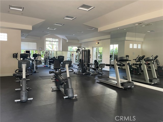 Image 36 of 40 For 2233 Martin  302