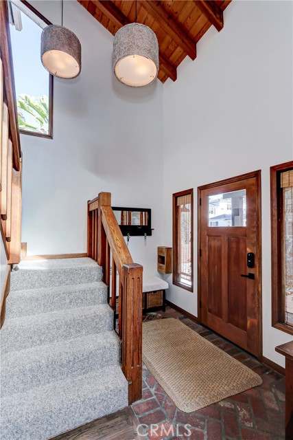 713 29th Street, Manhattan Beach, California 90266, 4 Bedrooms Bedrooms, ,2 BathroomsBathrooms,Residential,Sold,29th,SB24096062