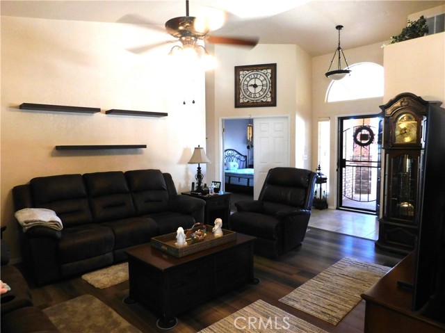 Detail Gallery Image 2 of 27 For 20774 Village Ct, California City,  CA 93505 - 3 Beds | 2 Baths