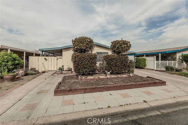 Image 1 of 41 For 17423 Bluewater Bay Lane