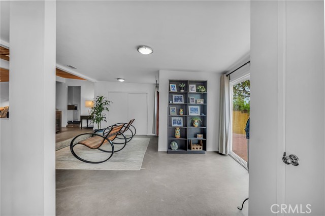 Detail Gallery Image 11 of 30 For 9707 Foothill, Sylmar,  CA 91342 - 4 Beds | 3 Baths