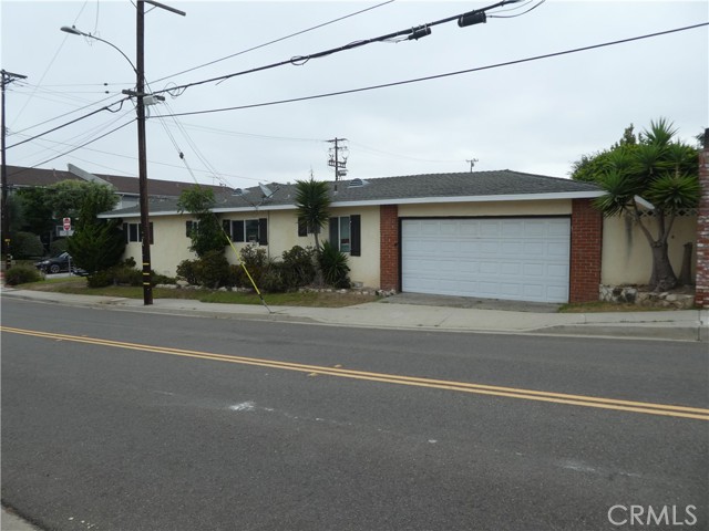 1800 Armour Lane, Redondo Beach, California 90278, 4 Bedrooms Bedrooms, ,2 BathroomsBathrooms,Residential,For Sale,Armour,MB25228507