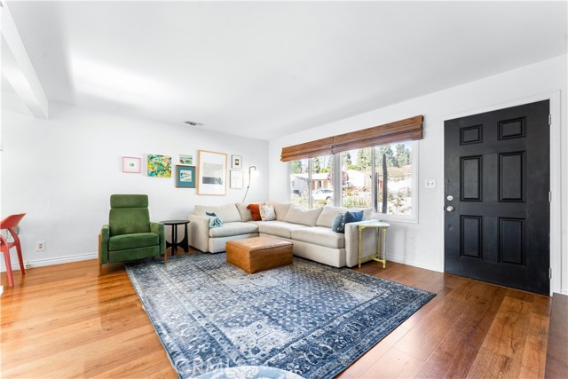 6023 Acacia Avenue, Whittier CA: https://media.crmls.org/medias/b8b0accf-24d2-4211-b259-233d607e7b26.jpg