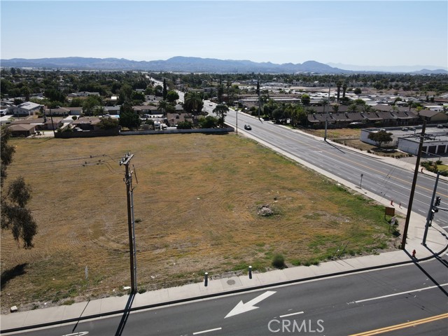 6909 Victoria Avenue, Highland, California 92346, ,Commercial Lease,For Rent,6909 Victoria Avenue,CRIV23198008