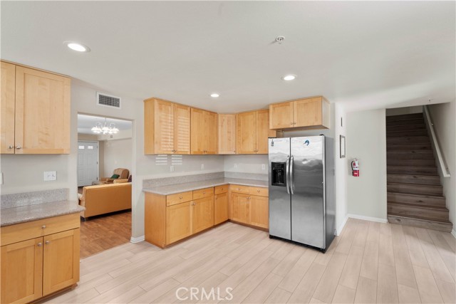 6953 Sierra Avenue, Fontana CA: https://media.crmls.org/medias/b8b1df03-b935-45a2-9d27-3dab06469823.jpg