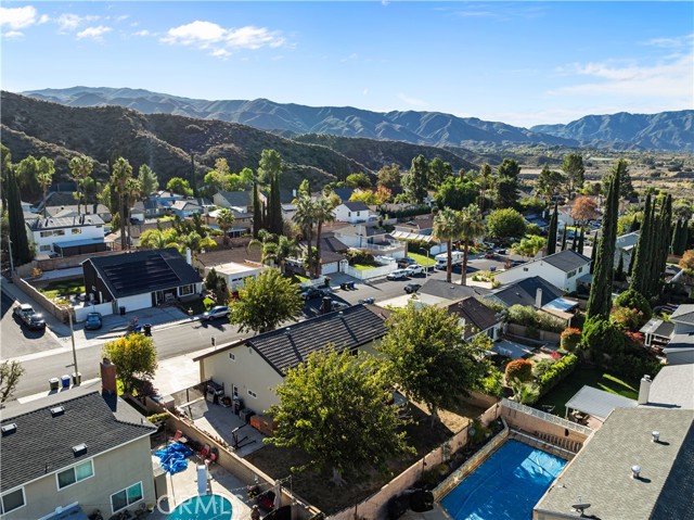 Detail Gallery Image 39 of 44 For 28975 Lotusgarden, Canyon Country,  CA 91387 - 4 Beds | 3 Baths