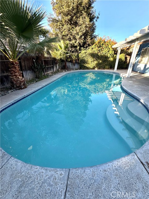 Detail Gallery Image 2 of 28 For 1335 Torrey Pines Ct, Atwater,  CA 95301 - 4 Beds | 2 Baths