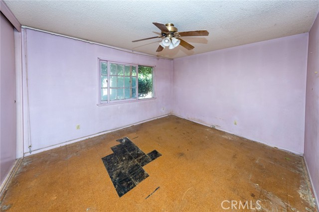 Image 7 of 12 For 6227 Glide Avenue