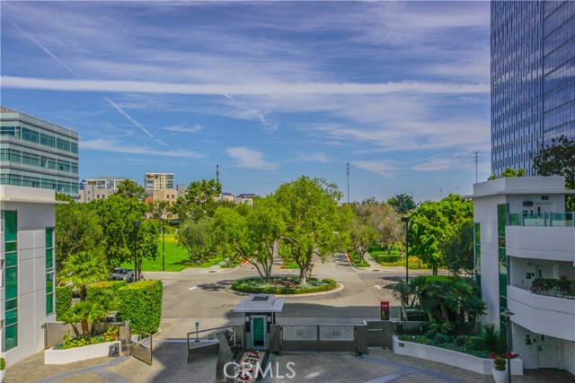 3141 Michelson Drive, Irvine CA: https://media.crmls.org/medias/b8b4a063-9092-4a3d-897f-252399dc5958.jpg