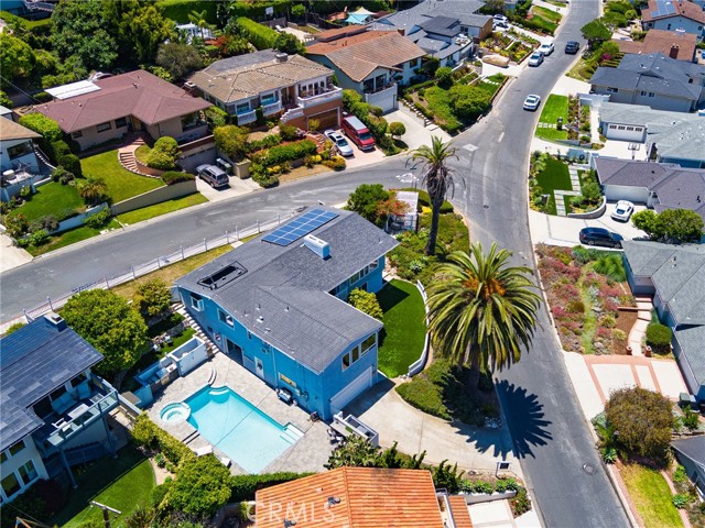 246 Via Los Miradores, Redondo Beach CA: https://media.crmls.org/medias/b8b4ccf6-e5b8-4484-b9fd-c32efd68e353.jpg