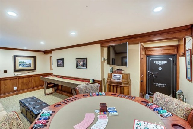 Detail Gallery Image 10 of 70 For 400 Cottage Grove Rd, Lake Arrowhead,  CA 92352 - 4 Beds | 4 Baths