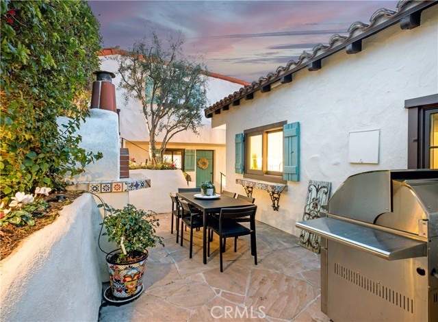 802 Rembrandt Drive, Laguna Beach CA: https://media.crmls.org/medias/b8b5e91d-e56d-4019-b804-d25ab8e7f46c.jpg