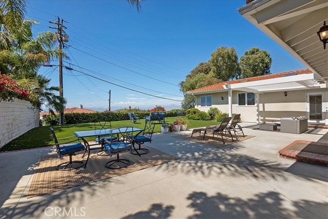 2209 Via Guadalana, Palos Verdes Estates, California 90274, 5 Bedrooms Bedrooms, ,3 BathroomsBathrooms,Residential,Sold,Via Guadalana,SB21082680