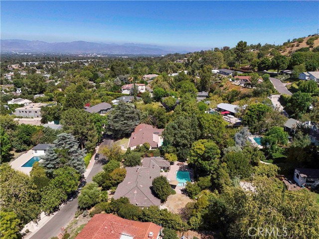 Detail Gallery Image 53 of 59 For 18090 Karen Dr, Encino,  CA 91316 - 4 Beds | 2/1 Baths