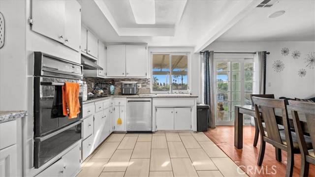 Detail Gallery Image 8 of 26 For 17547 Granada, Fontana,  CA 92335 - 3 Beds | 2 Baths