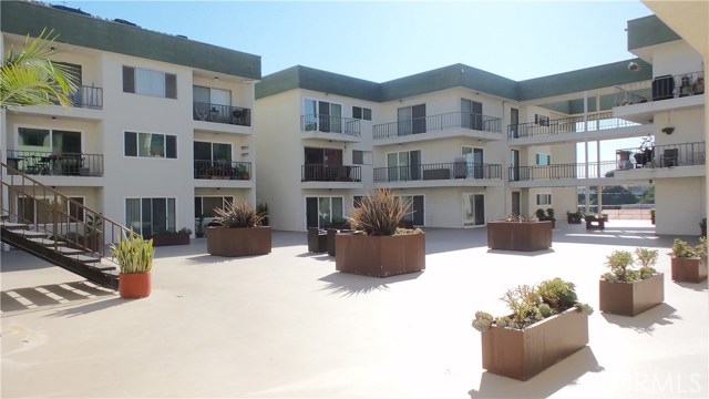 1600 Ardmore Avenue, Hermosa Beach, California 90254, 2 Bedrooms Bedrooms, ,1 BathroomBathrooms,Residential,Sold,Ardmore,SB17049040