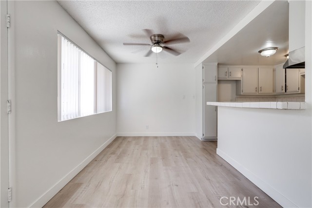Detail Gallery Image 12 of 21 For 3440 Elm Ave #5,  Long Beach,  CA 90807 - 28 Beds | 14 Baths