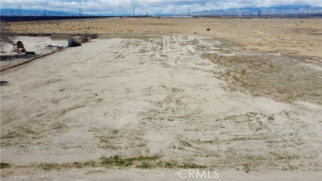 Detail Gallery Image 5 of 13 For 2063 100th St W, Rosamond,  CA 93560 - – Beds | – Baths