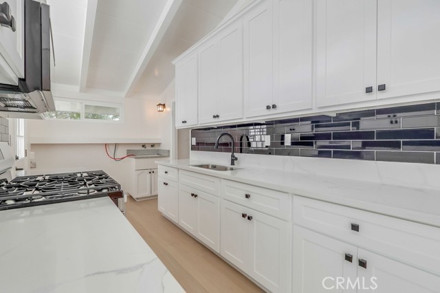 Detail Gallery Image 7 of 19 For 10931 Groveside Ave, Whittier,  CA 90603 - 4 Beds | 2 Baths
