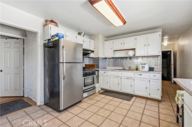 Detail Gallery Image 9 of 36 For 18702 Altario, La Puente,  CA 91744 - 4 Beds | 3 Baths