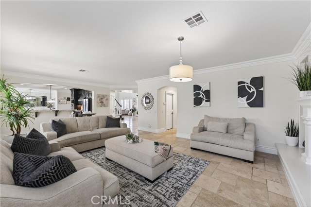 Detail Gallery Image 12 of 44 For 2634 Old Windmill Ct, Riverside,  CA 92503 - 5 Beds | 4/1 Baths