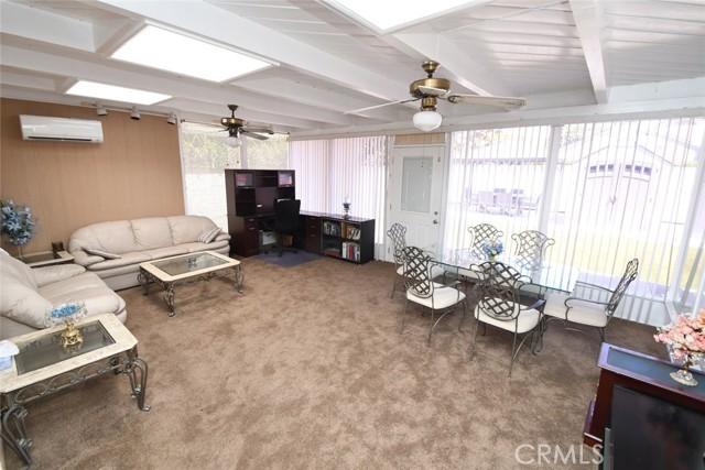 Detail Gallery Image 12 of 27 For 1848 Elmfield Ave, Long Beach,  CA 90815 - 2 Beds | 1/1 Baths