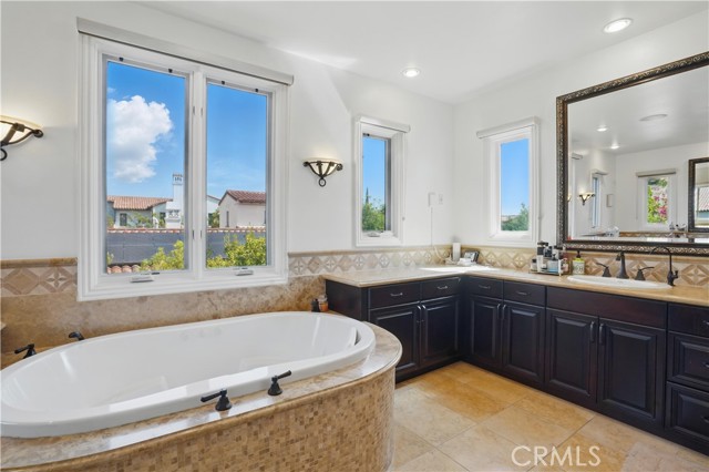 Detail Gallery Image 27 of 53 For 3805 Prado De Las Uvas, Calabasas,  CA 91302 - 5 Beds | 6/1 Baths