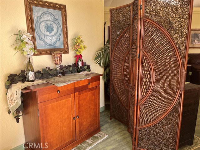 Detail Gallery Image 9 of 14 For 19988 Paso Robles, Redding,  CA 96003 - 3 Beds | 2 Baths