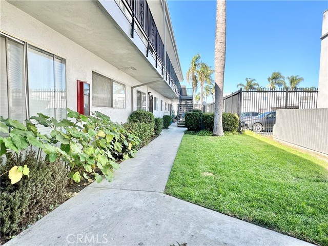 Image 2 for 5500 Ackerfield Ave #502, Long Beach, CA 90805