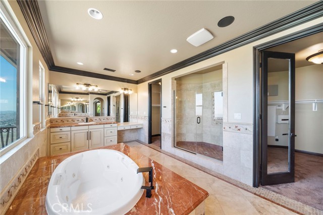 Detail Gallery Image 28 of 67 For 18301 Lakepointe Dr, Riverside,  CA 92503 - 5 Beds | 4/1 Baths