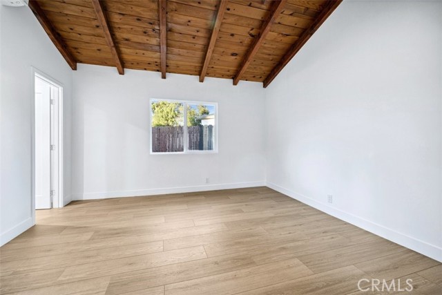 Detail Gallery Image 17 of 28 For 5941 Tobias Ave, Sherman Oaks,  CA 91411 - 4 Beds | 2 Baths