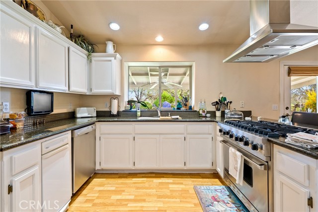 Detail Gallery Image 16 of 58 For 5679 Loma Verde Drive, Paso Robles,  CA 93446 - 3 Beds | 2 Baths