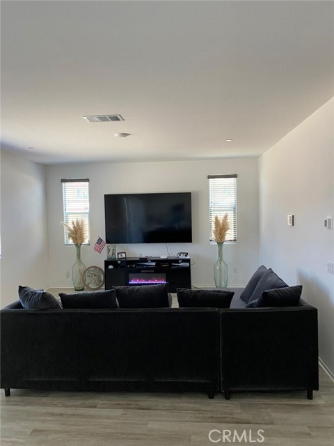 11834 Ballina Street, Victorville CA: https://media.crmls.org/medias/b8bcba47-046a-46fd-8691-c1e970444beb.jpg