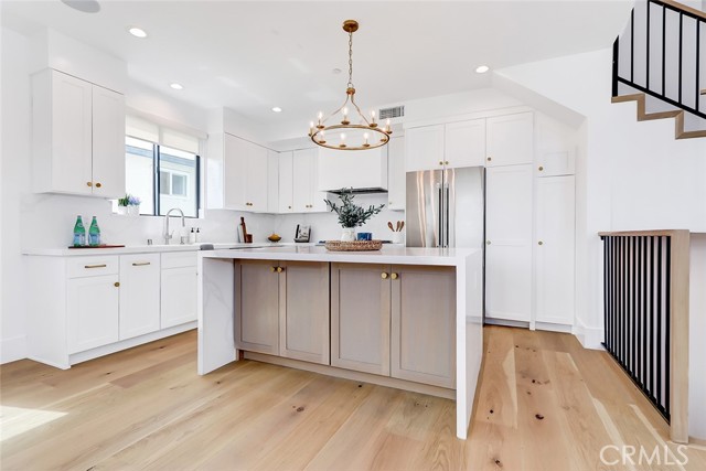 2621 Gates Avenue, Redondo Beach, California 90278, 4 Bedrooms Bedrooms, ,4 BathroomsBathrooms,Residential,Sold,Gates,PV23085389