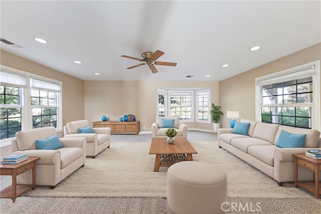 2501 Cliff Road, Upland CA: https://media.crmls.org/medias/b8bda382-8251-4f97-9733-37a006334d95.jpg