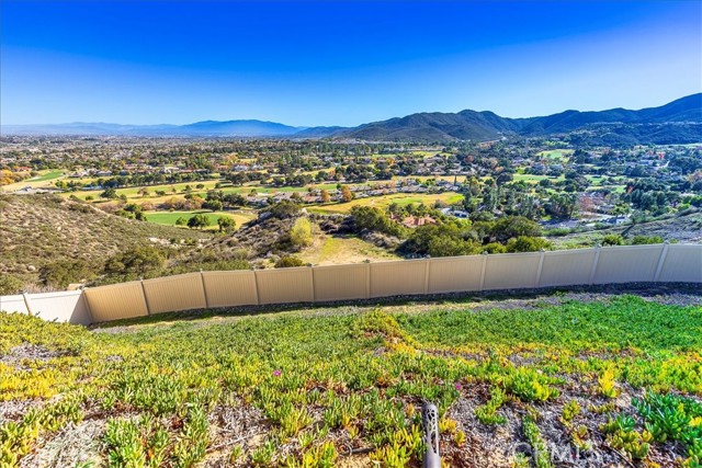 Detail Gallery Image 53 of 74 For 38000 via Vista Grande, Murrieta,  CA 92562 - 5 Beds | 5/2 Baths