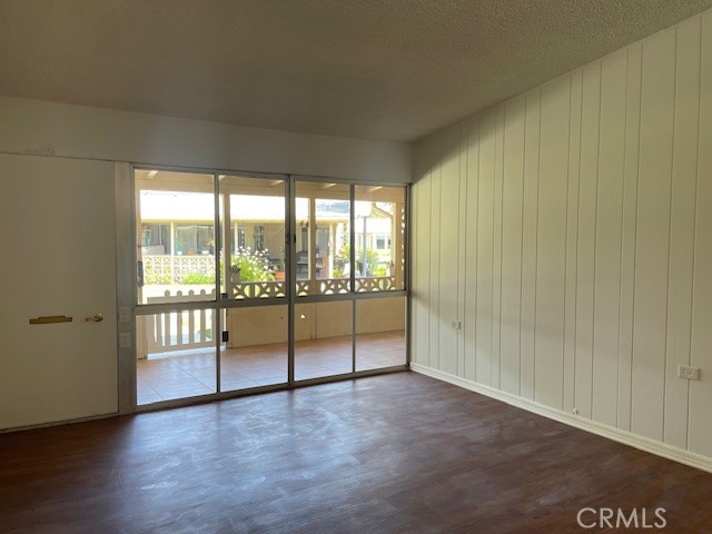 Detail Gallery Image 8 of 19 For 13601 Medinac Ln #72-C,  Seal Beach,  CA 90740 - 1 Beds | 1 Baths