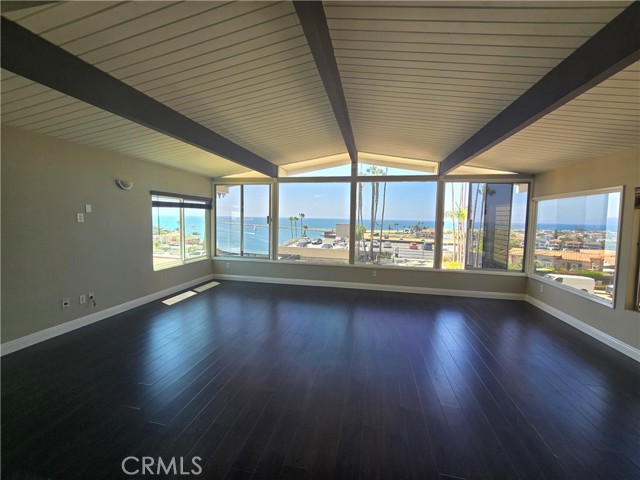 Detail Gallery Image 2 of 23 For 2512 Ocean Bld a,  Corona Del Mar,  CA 92625 - 3 Beds | 2 Baths