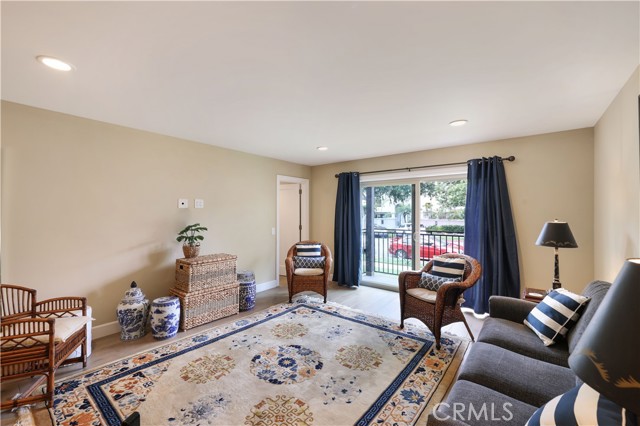 Detail Gallery Image 13 of 30 For 935 D Ave, Coronado,  CA 92118 - 2 Beds | 1 Baths