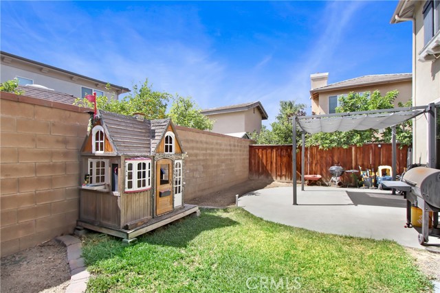 11376 Riverpass Court, Riverside CA: https://media.crmls.org/medias/b8bee41d-5711-4d6a-a15f-a59a7f56fb6b.jpg