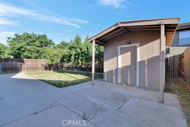 1882 Hunji Drive, Yuba City CA: https://media.crmls.org/medias/b8bef2e9-4977-4c3a-a501-80d41ec88025.jpg