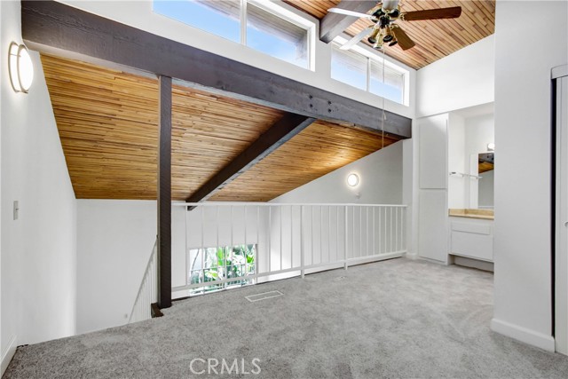 Detail Gallery Image 4 of 11 For 5460 White Oak Ave #C325,  Encino,  CA 91316 - 1 Beds | 1/1 Baths
