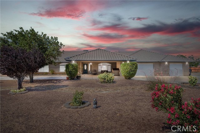 7330 Smoke Tree Road, Phelan CA: https://media.crmls.org/medias/b8bf82bf-52be-41d4-a4aa-c27e6cf10f72.jpg