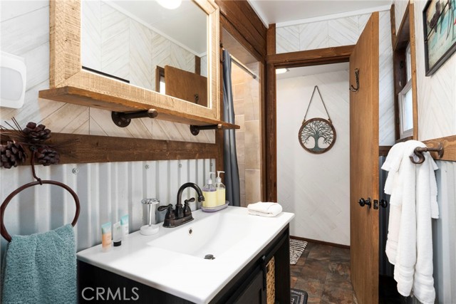 Detail Gallery Image 14 of 31 For 132 Winding Ln, Big Bear City,  CA 92314 - 2 Beds | 1/1 Baths